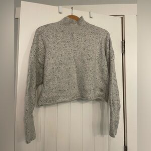 The group babaton 
Luxe Cashmere Relaxed Turtleneck